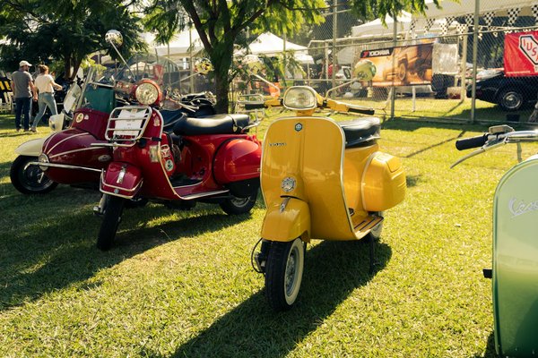 What Is the Best Way to Incorporate Vintage Art Deco Elements into Your Home Décor?